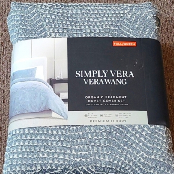 Simply Vera Vera Wang Other - SIMPLY VERA, VERA WANG CLASSY 3 PIECE DUVET COVER SET SIZE FULL/QUEEN